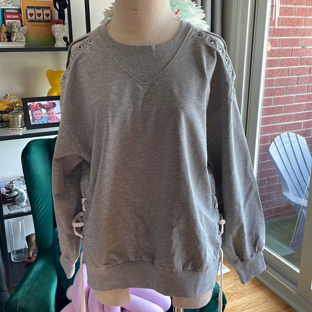 Medicine crewneck size Small